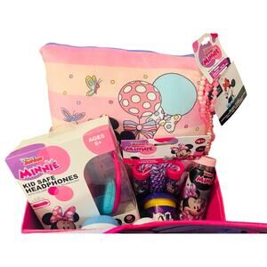 Daisy Duck Minnie mouse Easter bundle Includes 5070 soft adorable throw Daisy